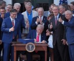 Trump dice que agentes del ICE defienden soberanía y libertad