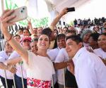Inaugura Claudia  Central de la CFE