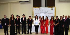 Preside el DIF graduación de secundaria