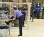 La TSA considera eliminar el control de zapatos en aeropuertos de EEUU
