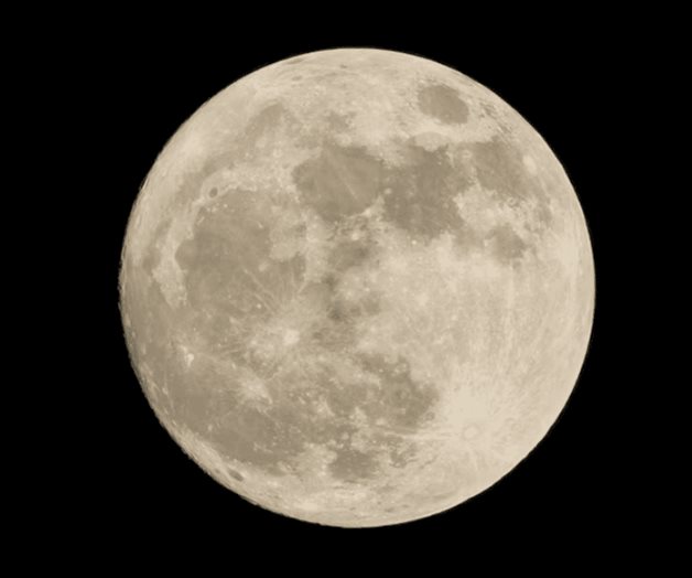 Asombro por la Luna de Ciervo 2025 en México