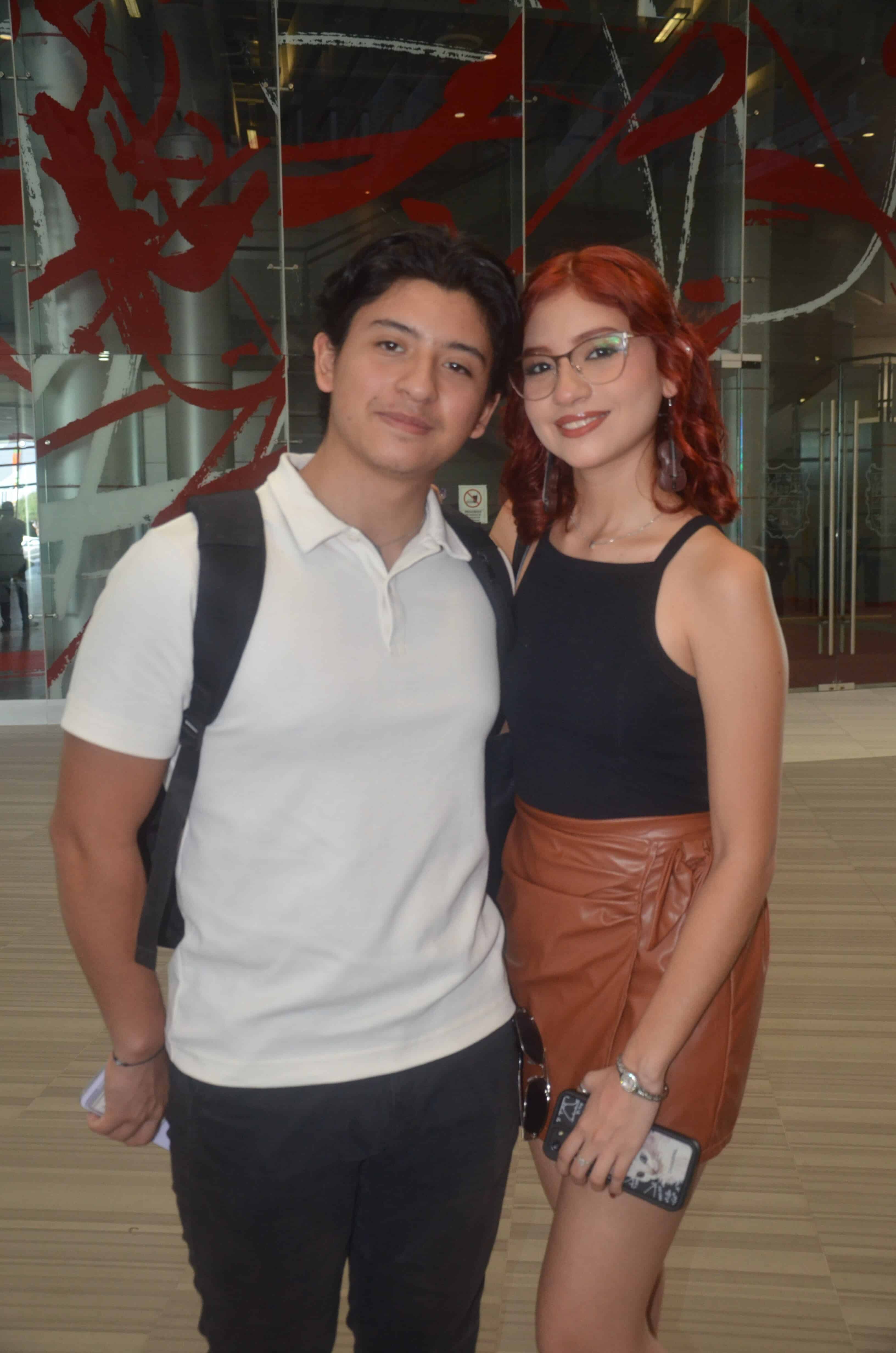 Irving Valladares y Andrea González.