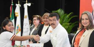 Reafirma UAT excelencia en programa de idiomas