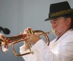 Fallece Chuck Mangione, leyenda del jazz a los 84 años