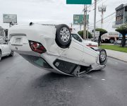 accidente vehicular en el boulevard Miguel Hidalgo