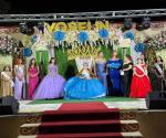 Coronan a la reina de las fiestas patronales