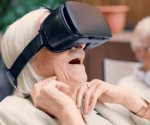Mejora realidad virtual bienestar de los adultos