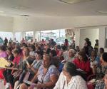 Buscan mujeres pago de pensión