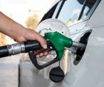 Renuevan tope a la gasolina en México pese a baja internacional