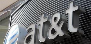 Evalúa AT&T vender en México