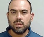 Cae traficante de humanos tras huir y chocar a patrulla