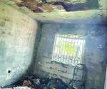 Incendio casi reduce a cenizas una vivienda
