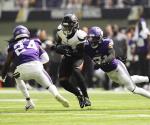 Eagles adquieren a Metchie III de los Texans