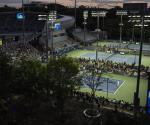 Brillan las estrellas bajo luces ‘amigables’