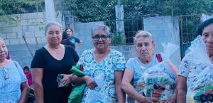 Reparte Sebien más despensas a familias