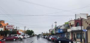Lluvias paralizan  el comercio local