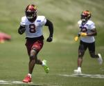 Refuerzan 49ers su ofensiva lesionada con Brian Robinson