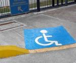 Olvidan respetar cajones para los discapacitados