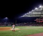 Menor atendido tras ser impactado por pelota en juego