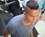 Se lleva delincuente jugoso botín de tienda