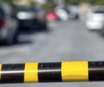 Se lanza con su bebé desde un auto tras discutir con pareja