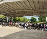 Inicia ciclo escolar sin energía eléctrica