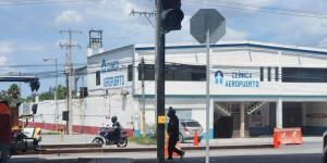 Semáforo inoperante pone en riesgo a transeúntes