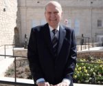 Russell M. Nelson, líder religioso de 101 años, marca historia