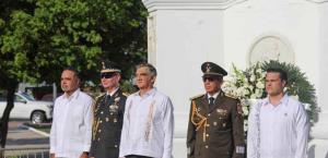Acompaña al gobernador en Día de la Independencia