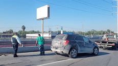 Se registra un accidente vehicular en el puente elevado del libramiento Monterrey-Reynosa a la colonia Jacinto López.">