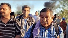 Se registra bloqueo y una fuerte movilización de autoridades por un desalojo en la colonia 23 de marzo">