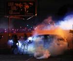 Mexicano se declara culpable de arrojar bomba incendiaria durante protesta migratoria en Los Ángeles