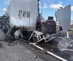 Carreterazo entre dos tractocamiones en la Reynosa-Monterrey deja un lesionado