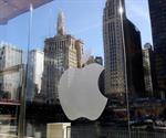 Apple y Google bloquean apps que permiten reportar avistamientos de agentes migratorios
