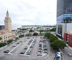Demanda impugna votación para donar terreno en Miami