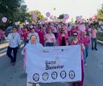 Realizan “Caminata Rosa” para conmemorar lucha contra el cáncer