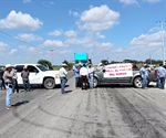 Productores del Valle de San Fernando, bloquean la carretera federal Victoria-Matamoros