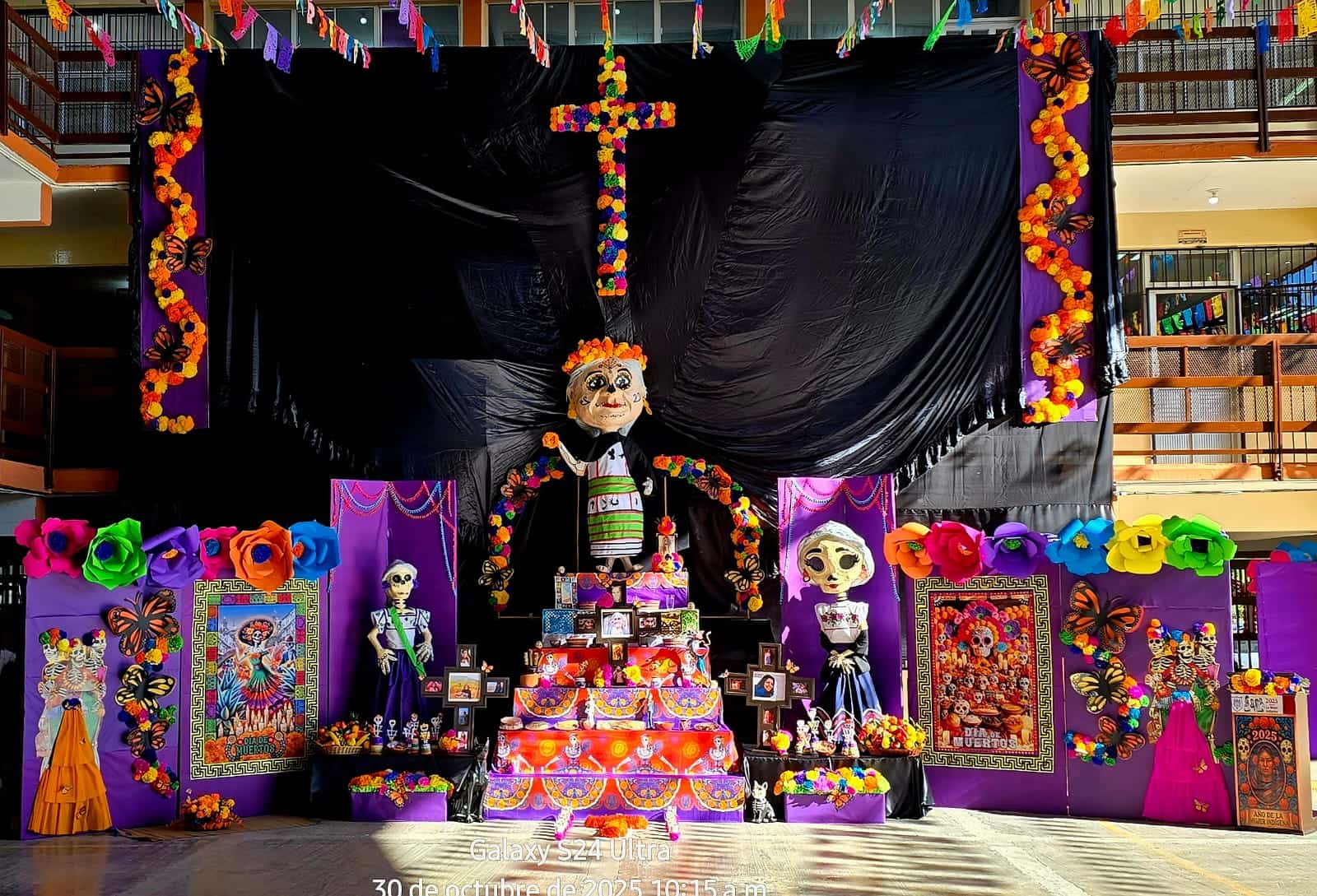 Escuela Secundaria General No 9 “Gabriel Saldívar y Silva” rindió homenaje a Mujeres Indígenas.