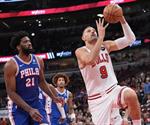 Los Bulls remontan y vencen a los 76ers Los Bulls remontan y vencen a los 76ers
