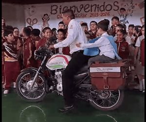 Reviven en escuela la magia del correo