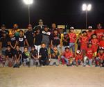Participan jóvenes en clínica de beisbol