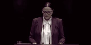 Comparece Ariadna Montiel Reyes