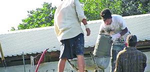 Listos albañiles para aguinaldos