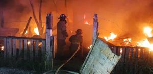 Incendio acaba con dos casas en Matamoros; hay tres heridos