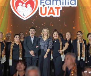 Celebran la Navidad en Familia UAT 2025