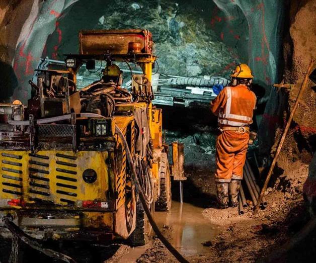 Cae inversión pública en exploración minera