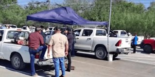 Productores agrícolas realizan bloqueo en el puente Pharr en Reynosa