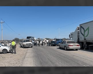Bloqueo en carretera Victoria-Matamoros