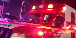 Autoridades y cuerpos de emergencia se encuentran en accidente vehicular y una situación de una persona sin vida tras los hechos. Autoridades y cuerpos de emergencia se encuentran en accidente vehicular y una situación de una persona sin vida tras los hechos.