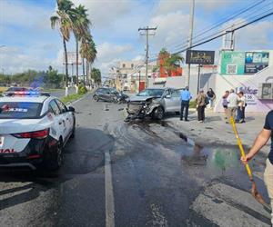 Atienden accidente provocado por mujer mayor